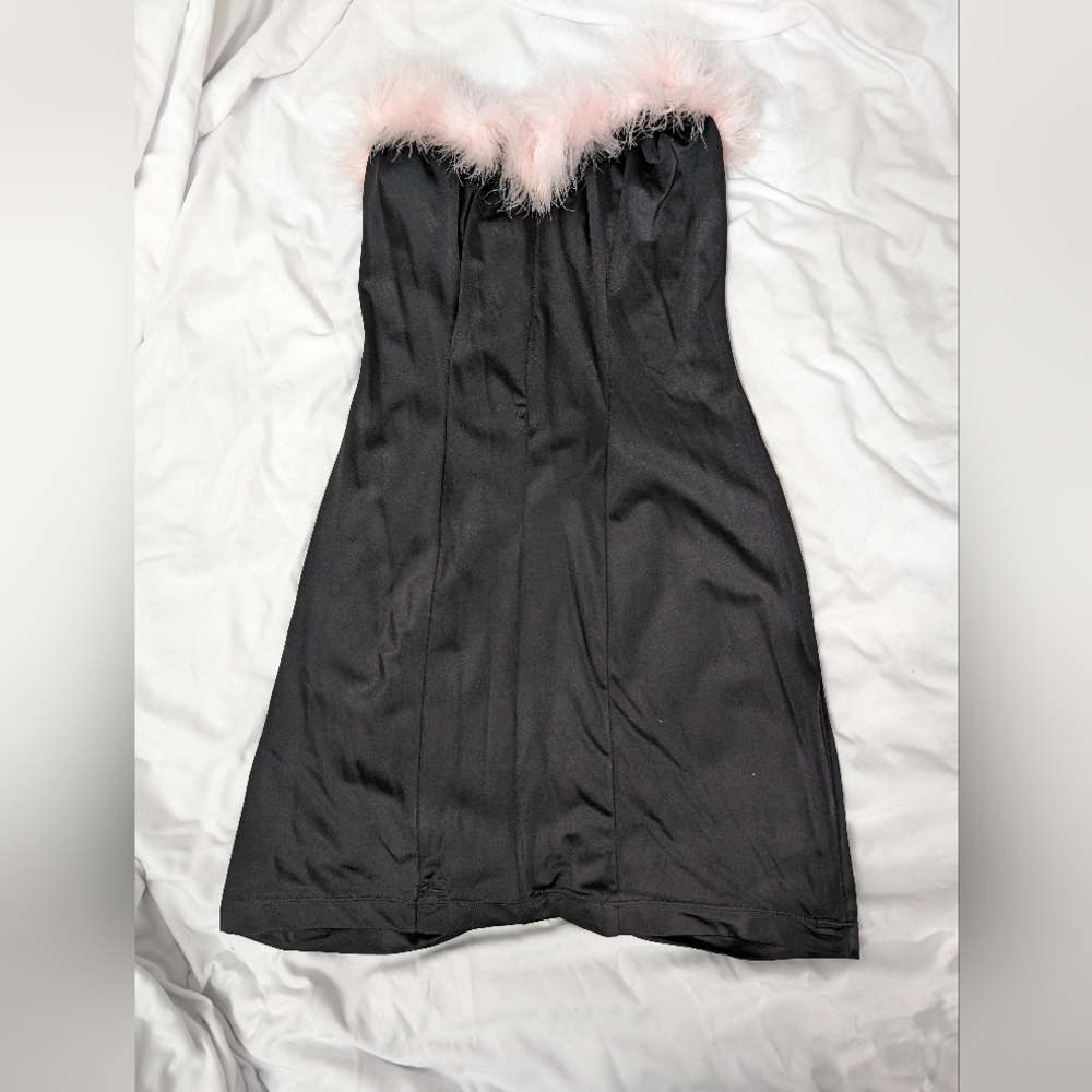 Vintage black dress pink fur trim Y2K lace up back